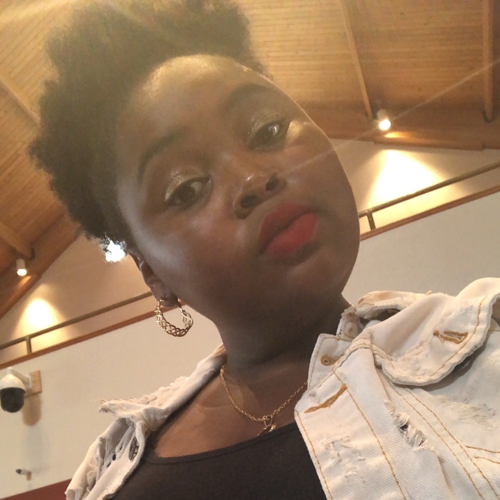 Meet your Posher, Johnetta